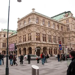 Opera Am Operneck Self Check In Ubytování v soukromí Vídeň